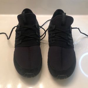 Adidas Tubular Radial Men’s 10.5 Black